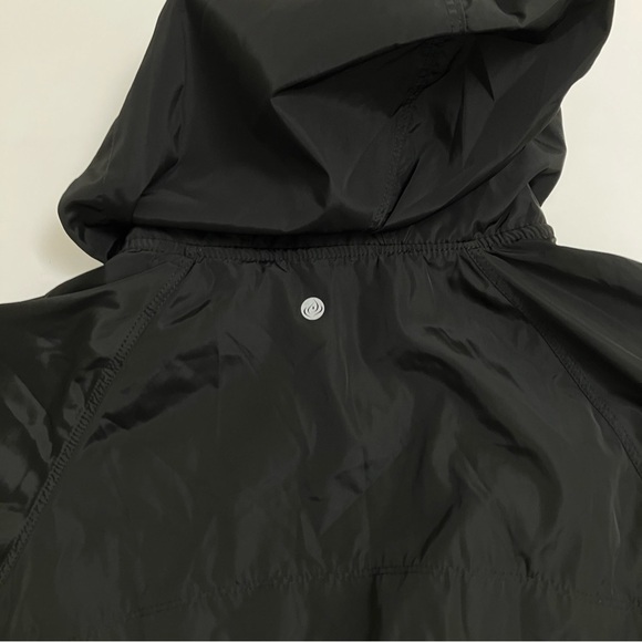 APANA windbreaker - Picture 8 of 8